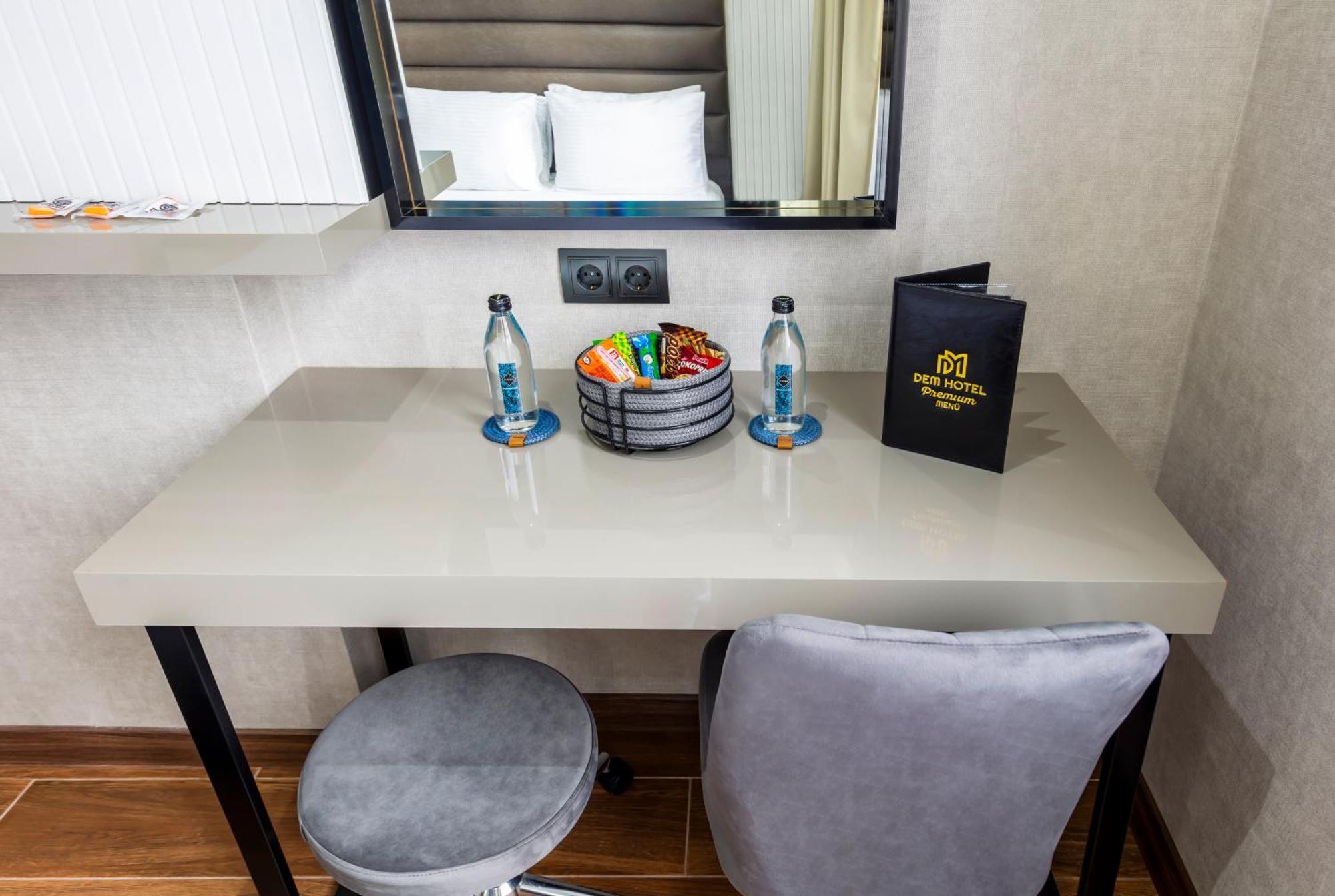 Dem Premium Hotel - Round Trip Airport Service - Istanbul International Airport Arnavutkoy Eksteriør bilde