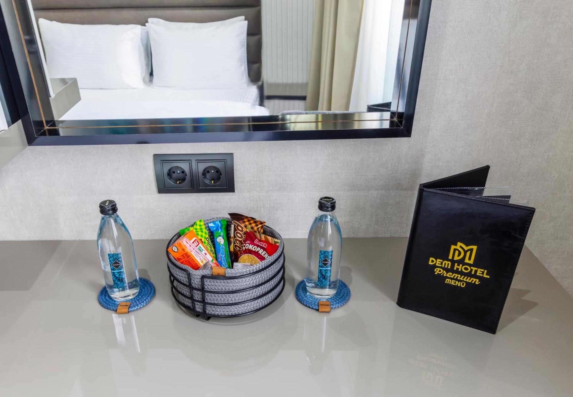 Dem Premium Hotel - Round Trip Airport Service - Istanbul International Airport Arnavutkoy Eksteriør bilde
