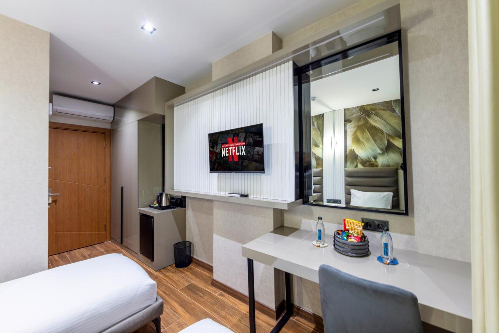 Dem Premium Hotel - Round Trip Airport Service - Istanbul International Airport Arnavutkoy Eksteriør bilde