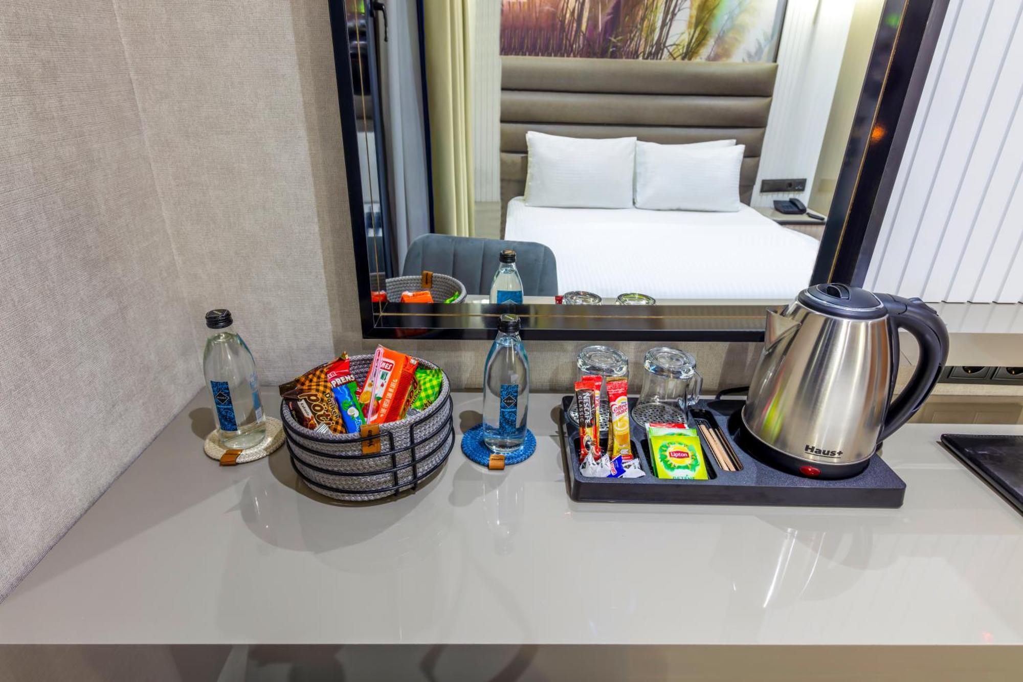 Dem Premium Hotel - Round Trip Airport Service - Istanbul International Airport Arnavutkoy Eksteriør bilde